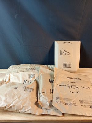 Lot de 4 colis Mystere (Retour Amazon,NPAI, Adresse incomple…