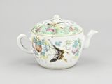 a chinese porcelain teapot and cover, 20th century