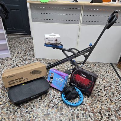 a lot of items that are sitting on the floor