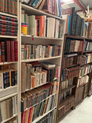 Lot de livres : Littérature, livres jeunesse, encyclopédie e…