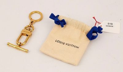 louis vuitton gold key chain and pouch