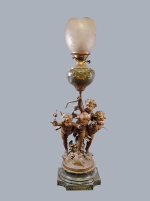 a lamp that is sitting on top of a table