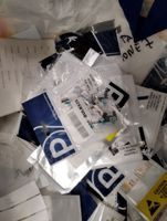 Environ 200 pièces détachées APPLE et SAMSUNG (caméras, conn… (photo 3)
