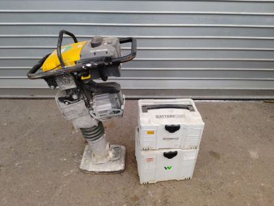 Pilonneuse éléctrique PN3 WACKER NEUSON Avec deux boîtes com…
