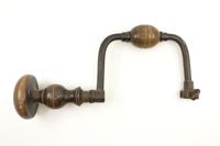 Ensemble de deux outils anciens dont un carré-clé de fontain… (photo 6)