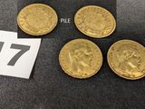 six souverains d'or et un bout de papier sur lequel était inscrit le chiffre 17