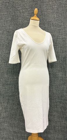 Guy LAROCHE : robe en coton blanche taille 40