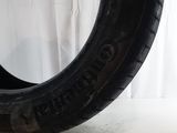 an image of a tire that is sitting on the ground