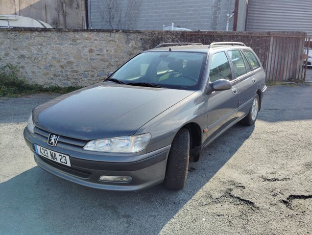 Véhicule particulier PEUGEOT 406 Break 2.0 HDi 109cv, immatriculé...