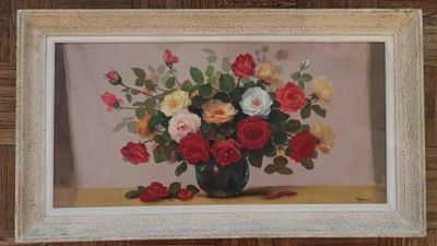 une peinture de roses dans un vase sur une table