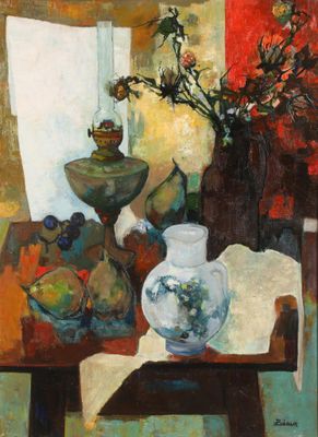 un tableau représentant une table sur laquelle sont posés des vases et des fruits