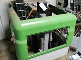 une image d'une machine située dans un bâtiment