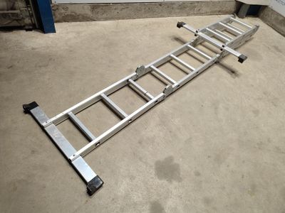 Inconnue - ÉChelle Multi-Positio…