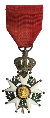 l'image d'une médaille surmontée d'une couronne