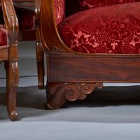 Suite de six fauteuils et d’un canapé en acajou et placage d… (photo 3)