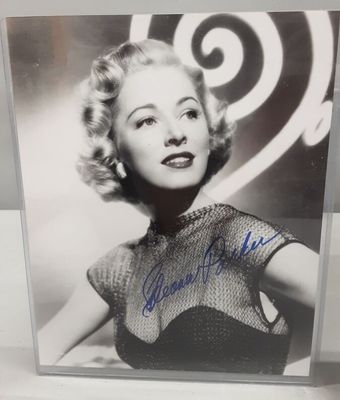 PARKER Eleanor (1922-2013). Photographie N&B signée de la ma…
