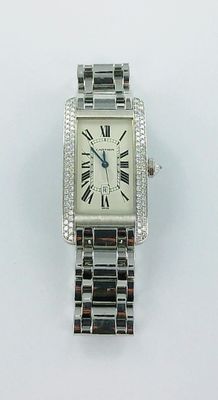 une image représentant une montre-bracelet pour femme avec des chiffres romains