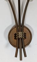 LUNEL. Suite de 3 appliques en laiton et verre opalin, une p… (photo 4)