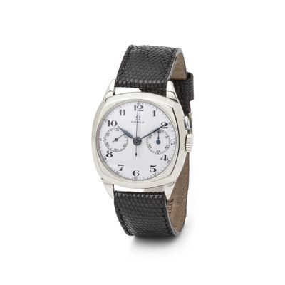 une image d'une montre-bracelet sur fond blanc