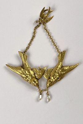 Pendentif en or 750 millièmes représentant des hirondelles r… - Photo 1