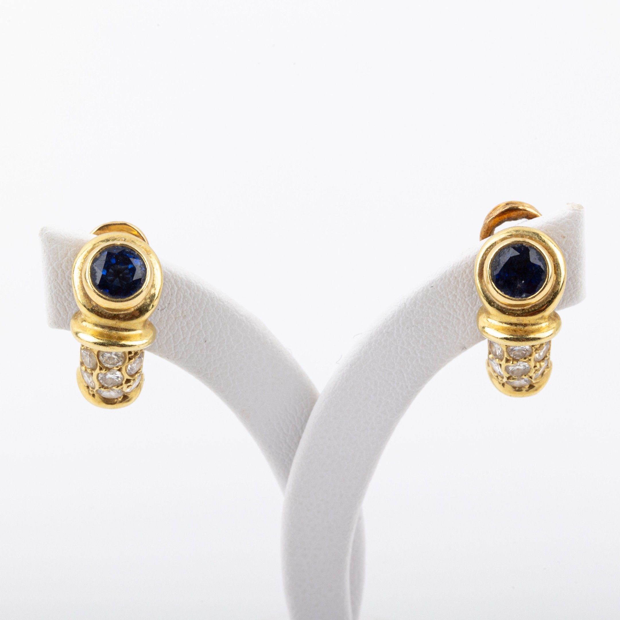 Objets d'art & Curiosités