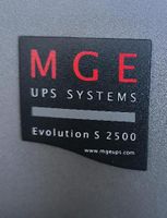 Onduleur professionnel de marque MGE UPS SYSTEMS, modèle Evo… (photo 2)