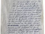 un bout de papier sur lequel figurent des inscriptions et un tampon rouge