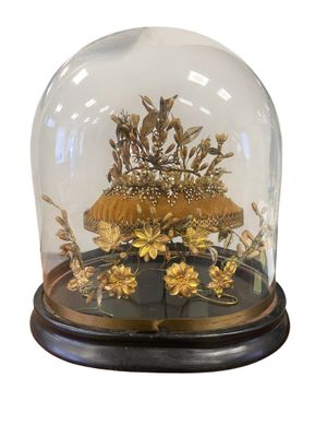 Globe à base ovale de type corbeille basse, avec son socle A…