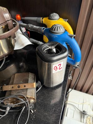 1 tête de mixeur + 2 pulvérisateurs + 1 laser lumière