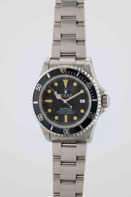 ROLEX Sea Dweller Réf : 16660 Vers : 1982.