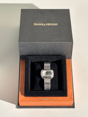 BAUME & MERCIER - MONTRE modèle "Hampton City", cadran à fon…
