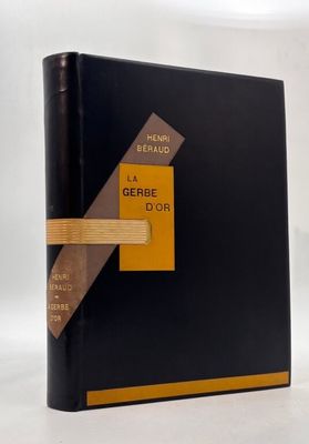 Le livre est noir et doré, avec une bande jaune