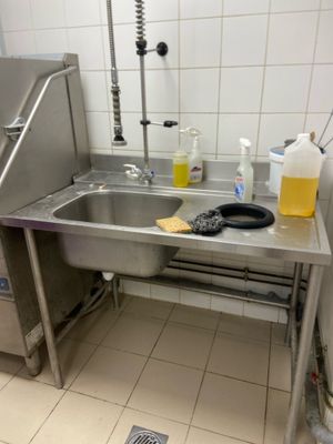 Ligne de plonge comprenant lave-vaisselle industriel de marq… - Photo 1