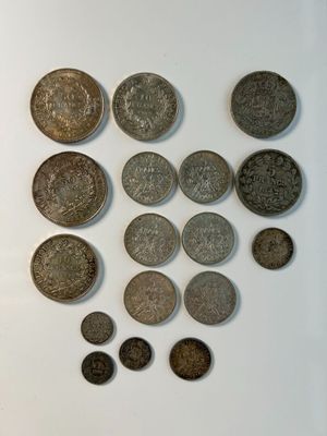 Lot de pièces en argent comprenant 2 pièces de 50 F Hercule, 2 10 F He - Photo 1