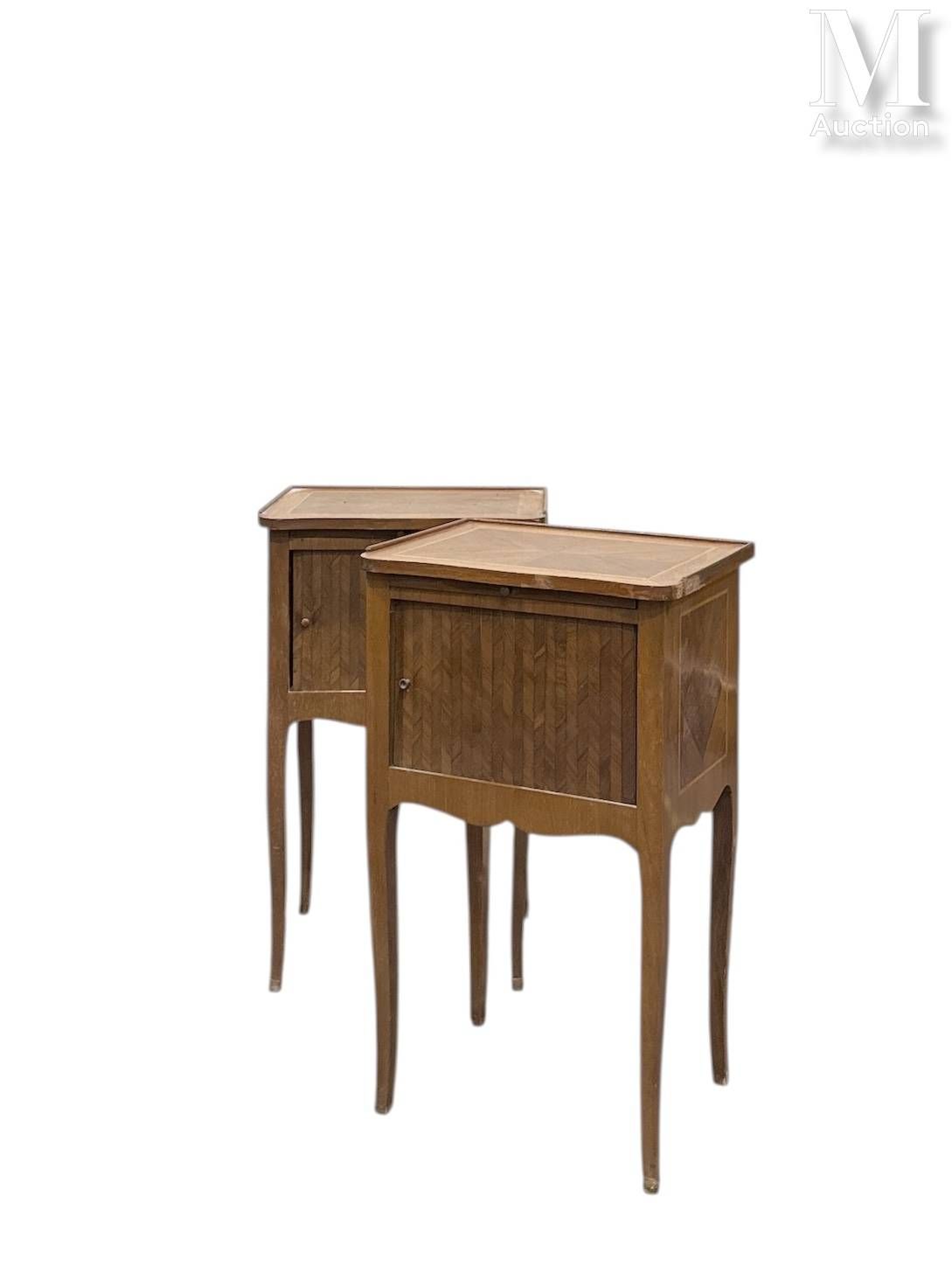 PAIRE DE CHEVETS
