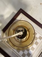 Suspension en verre teinté jaune. (photo 2)