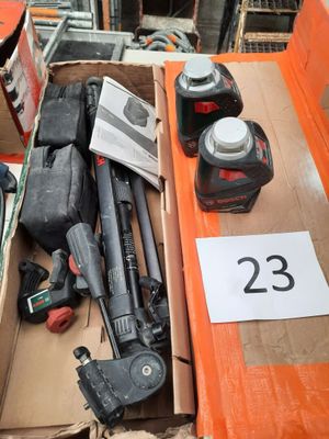 2 lasers 2 lignes BOSCH modèle PLL 360, trépied, support, ét… - Photo 1