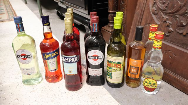 Lot de 12 bouteilles : 2 bouteilles de tequila Camino, un cognac ...