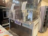 a picture of a machine that is sitting in a store