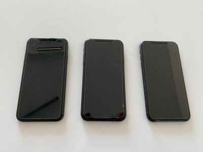 1 lot de 3 IPHONE XR sans chargeur (Situé 6e étage bureau di…