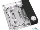 une image montrant un gros plan d'un disque dur sur fond blanc