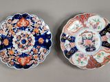 paire d'assiettes japonaises en porcelaine imari, 19e siècle