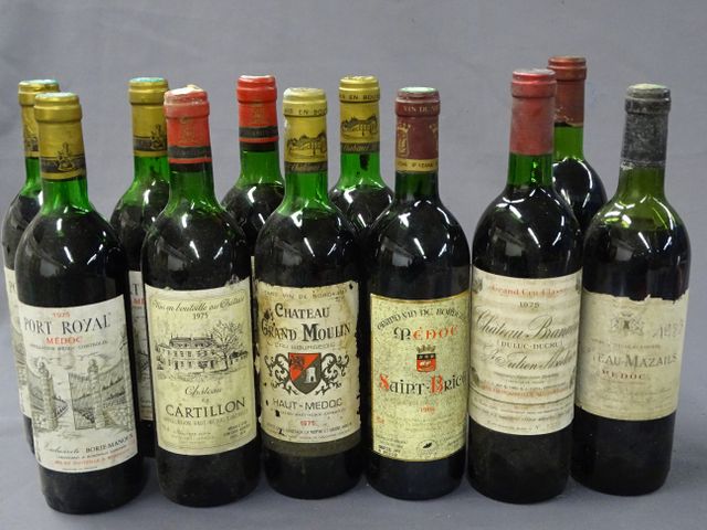 MEDOC, PORT ROYAL, 3 bouteilles de1975 ; HAUT MEDOC, CHATEAU CART...