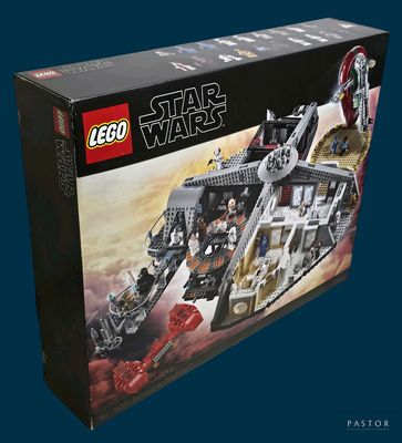 une boîte contenant un ensemble Lego Star Wars