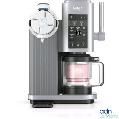 une image représentant une cafetière et une tasse de café