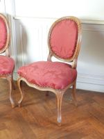 PAIRE DE CHAISES en hêtre mouluré et sculpté à dossier médai… (photo 2)