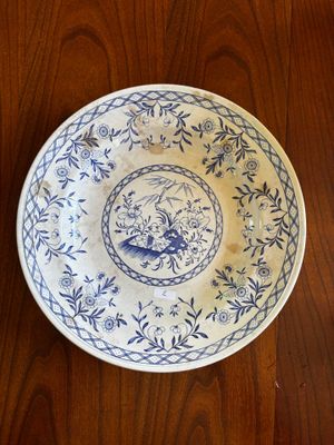 KELLER & GUERIN à LUNEVILLE Plat rond en faïence fine à déco…