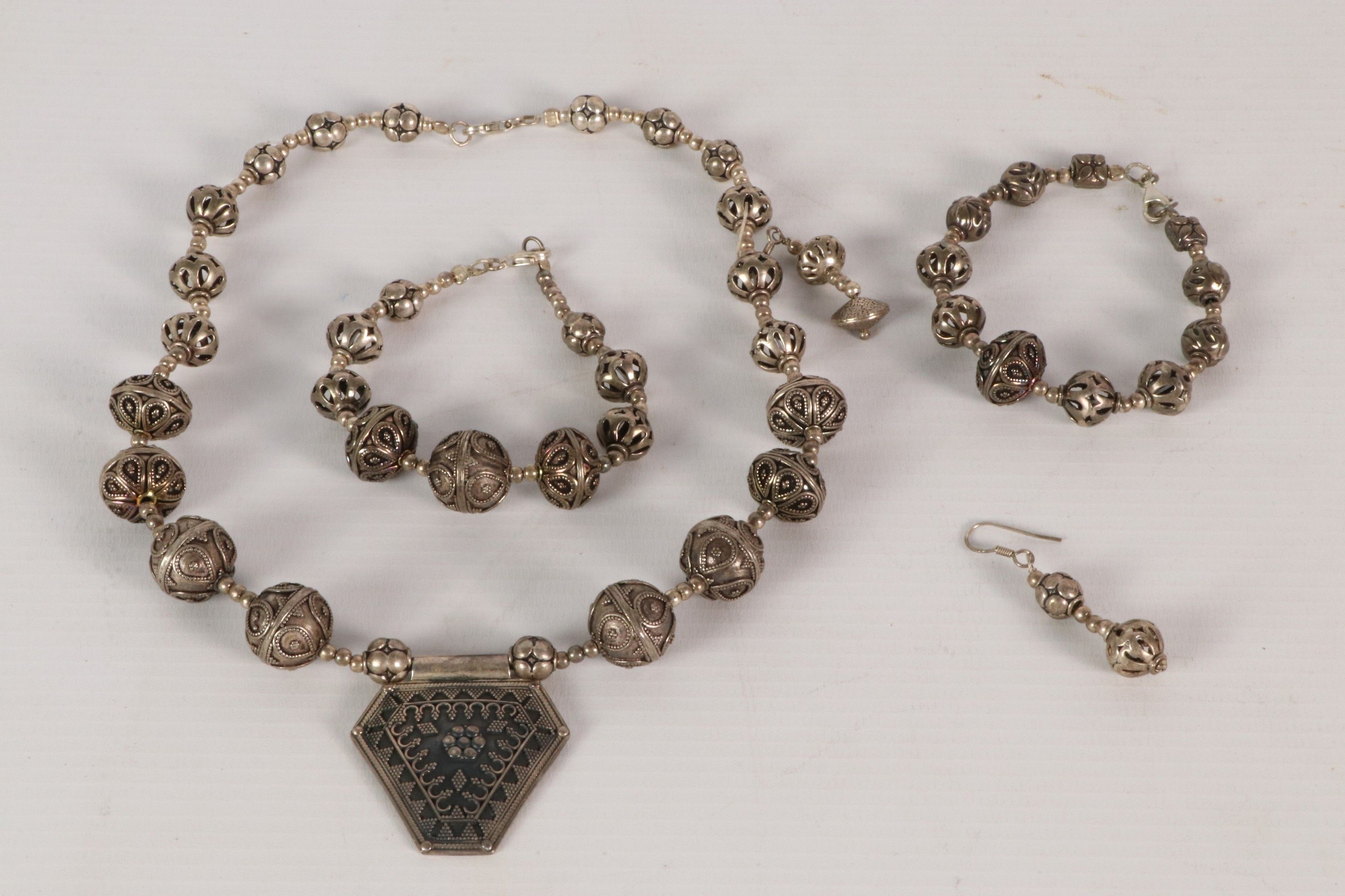 Bijoux & Pierres Précieuses