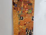 une image d'une peinture sur un mur