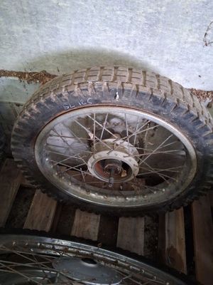 LOT de 2 jantes Av et Ar HONDA SL